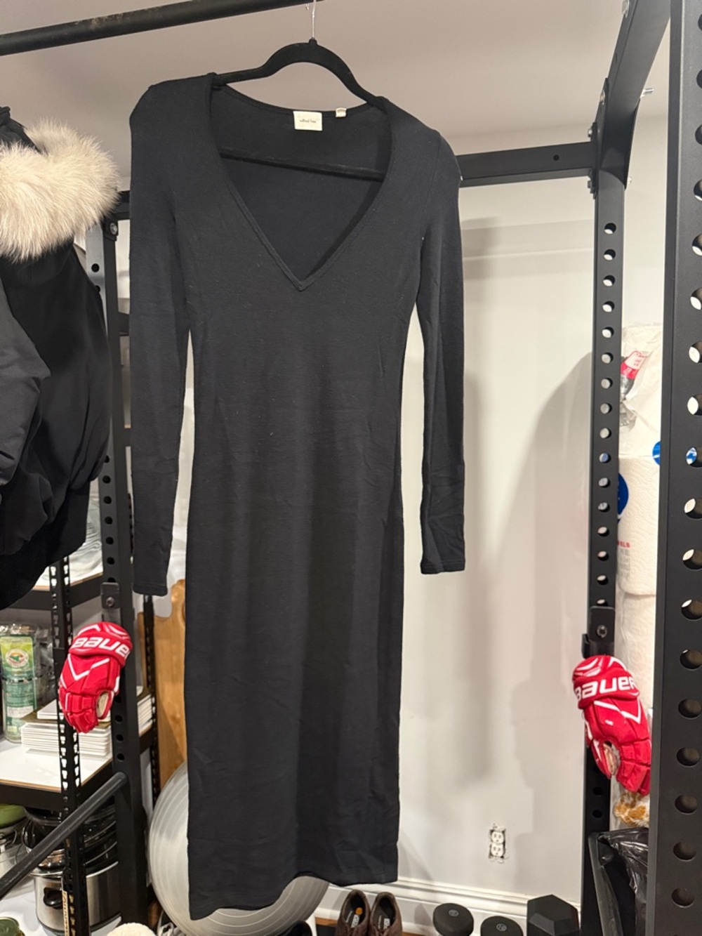 Wilfred Black Long-Sleeve V-Neck Midi Dress